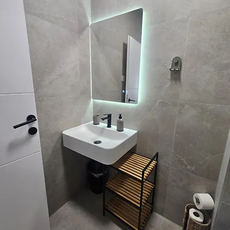 Lendas & Gostinjska kuća 3*