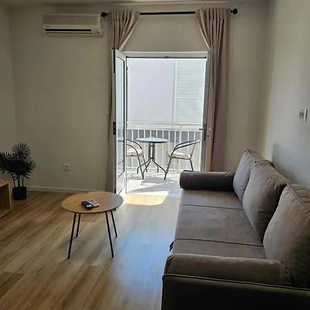 Lendas & Gostinjska kuća Baska Voda
