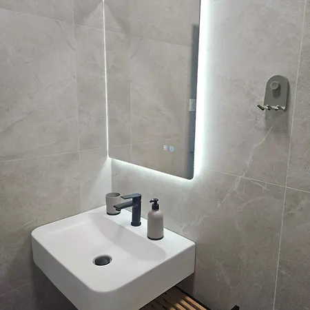 Lendas & Gostinjska kuća 3*