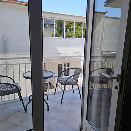 Gostinjska kuća Lendas & 3*