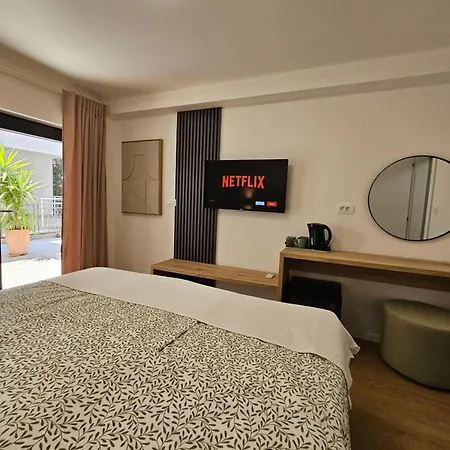 Lendas & Pensjonat Baška Voda