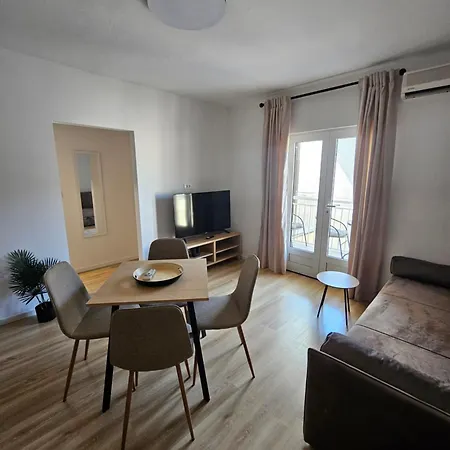 Pensjonat Lendas & 4*