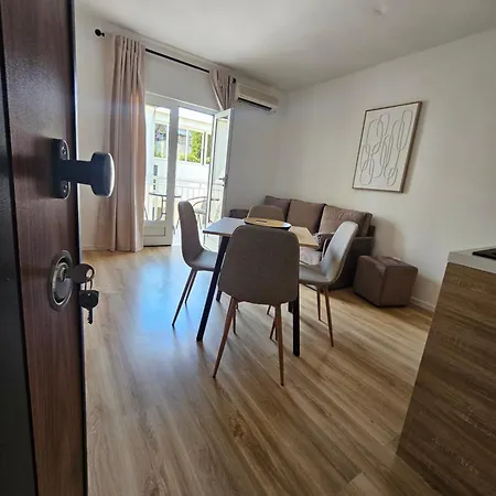 Pensión Lendas Baška Voda